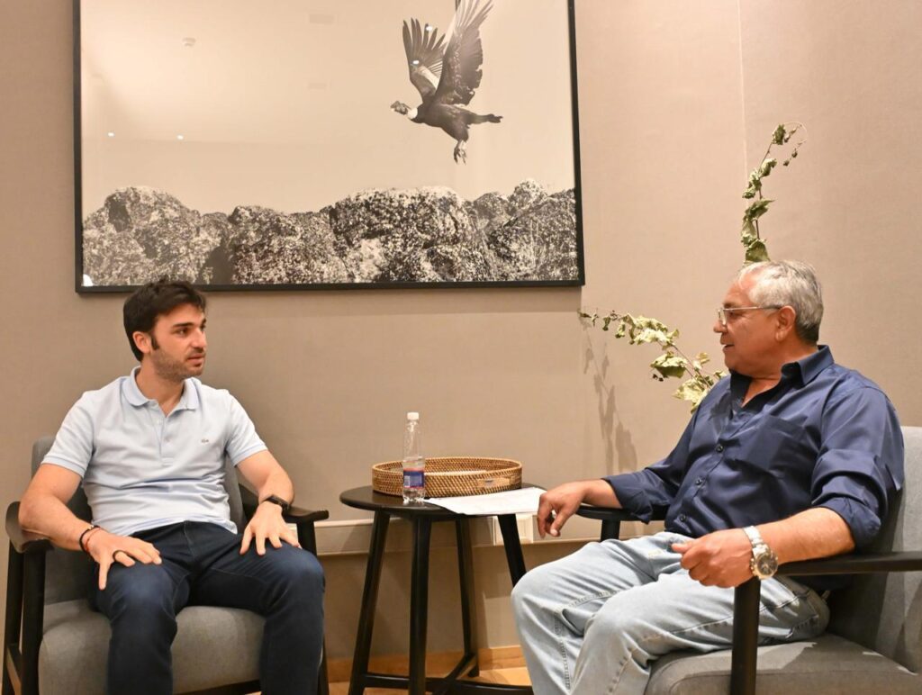 Torres recibió al intendente de Paso de Indios