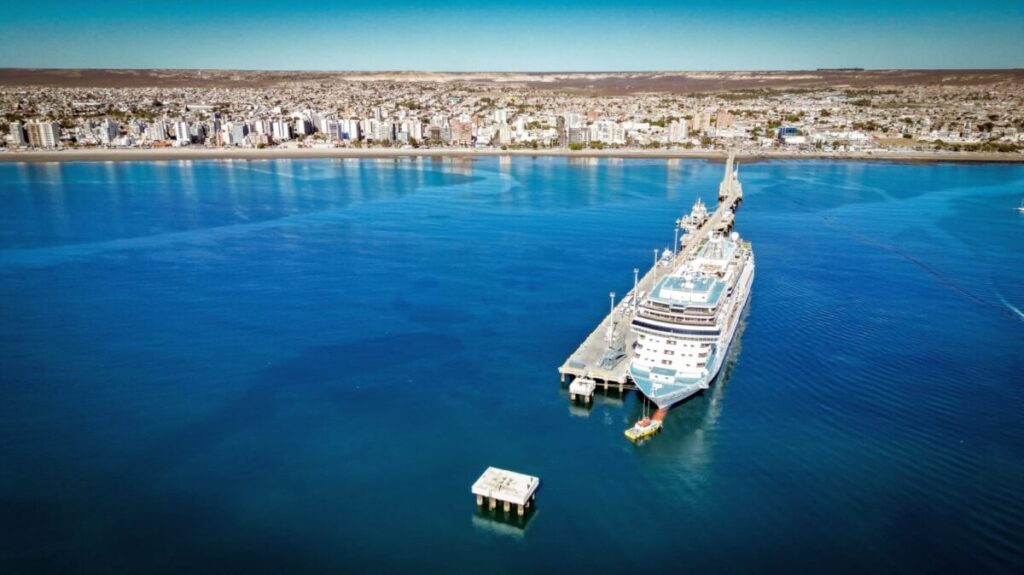 El crucero Seven Seas Splendor concretó una nueva recalada en Chubut