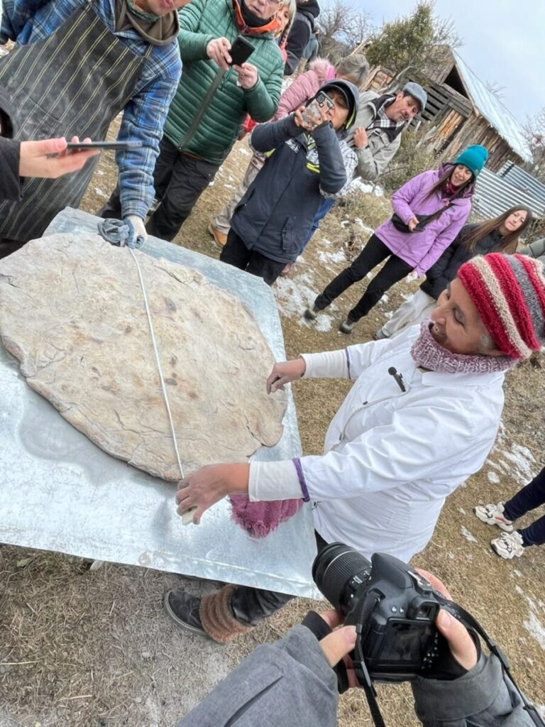 Sierra Colorada fue escenario de “La tortilla al rescoldo más grande de la cordillera”